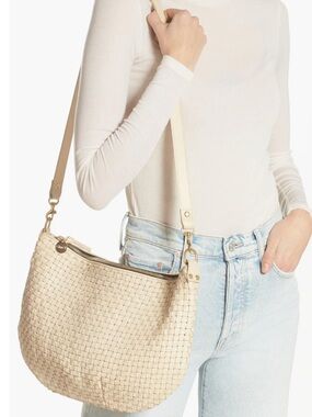 Clare V Moyen Messenger In Buttercream